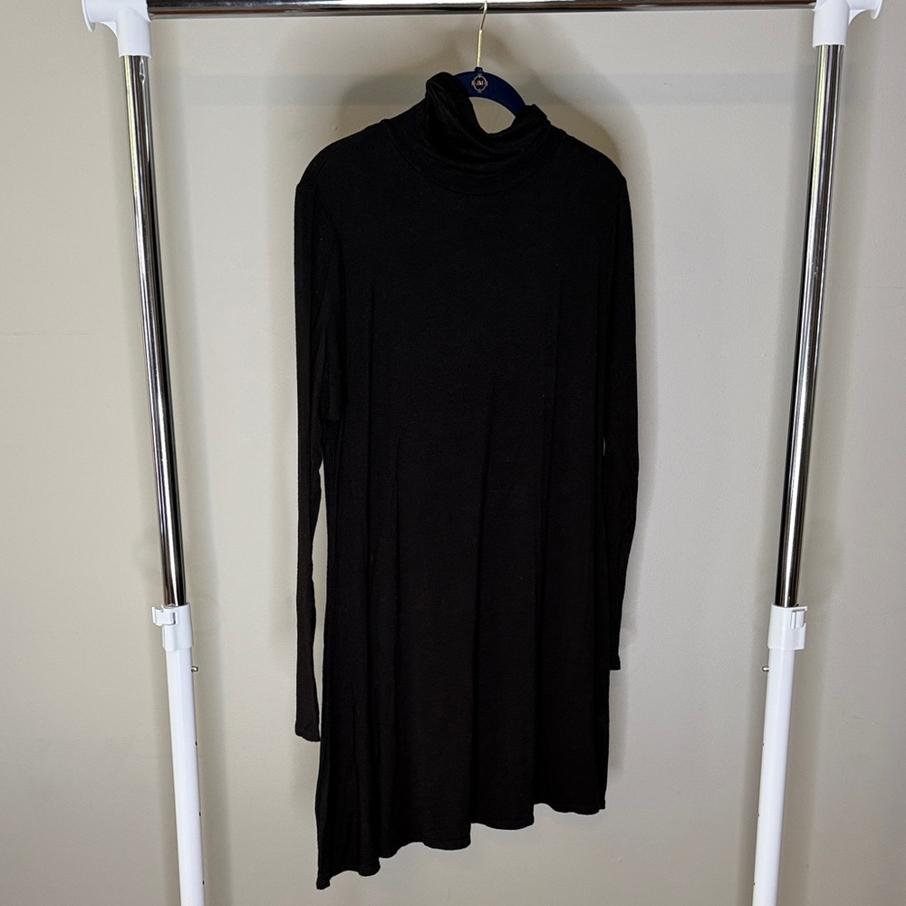 Chic Long Sleeve Black Dress